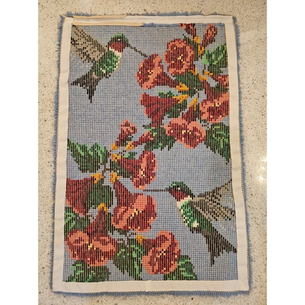 Vintage‎ Hummingbird Latch Rug Tapestry Wall Hanging Complete Hand Yarn 39x26in